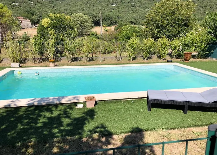 Aux Portes Des Cévennes *